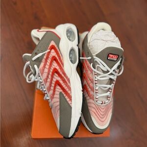 COPY - NWT!  Nike Air tailwind